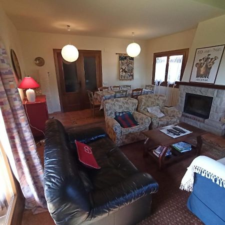 Chalet En El Pirineo De Aragon Neril المظهر الخارجي الصورة
